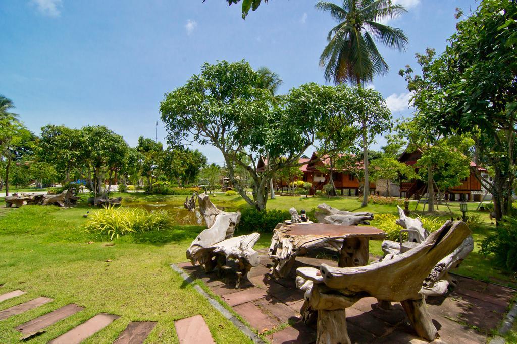 Ban Huai Yai Bueng Bua Thong Resort מראה חיצוני תמונה