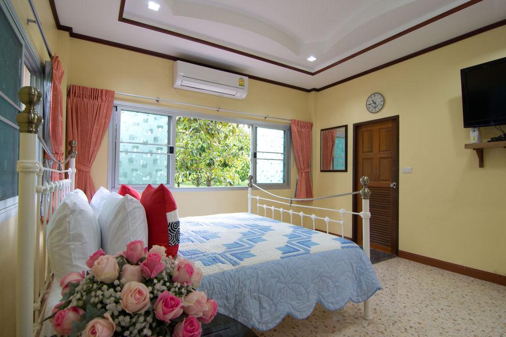 Ban Huai Yai Bueng Bua Thong Resort מראה חיצוני תמונה