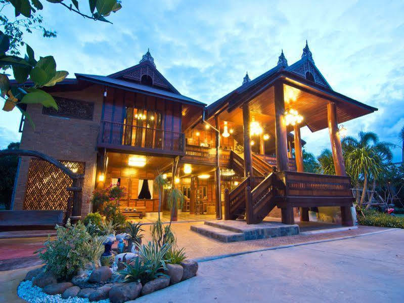 Ban Huai Yai Bueng Bua Thong Resort מראה חיצוני תמונה